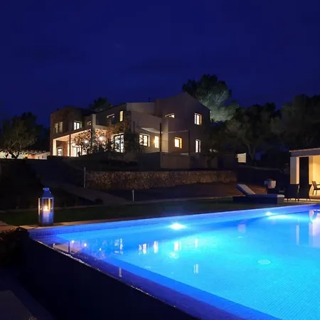 Pins Villa *